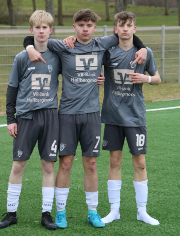 Überzeugender Auftaktsieg der U17 des VfB