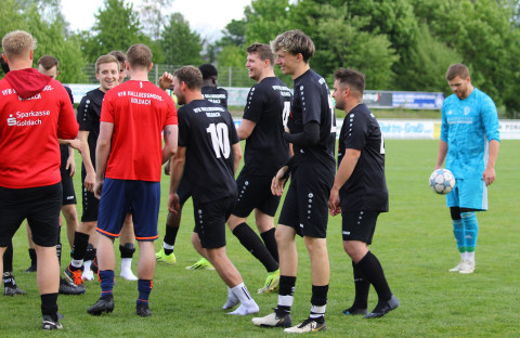 Zweite sichert sich durch ein 3:0 gegen Unterbruck den Klassenerhalt