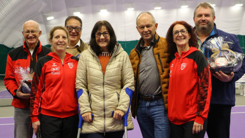 Frauenprojekt Tennishalle: offizielle Eröffnung und Ehrungen