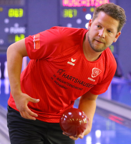 VfB Hallbergmoos erringt wichtigen Auswärtssieg beim KC Schwabsberg