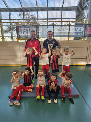 Ergänzungen zu den Hallberger Hallentag: U7, Mädels und Bambinis