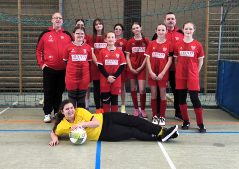 Mädels U13 und U 10 gelb bei Sonntagsturnieren  zu Gast