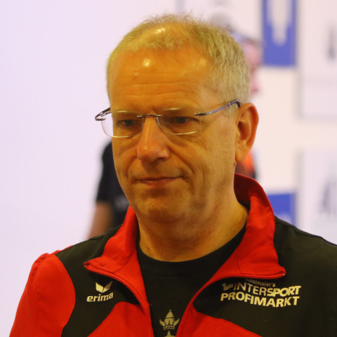 Zweite, Gemischte und Vierte siegen